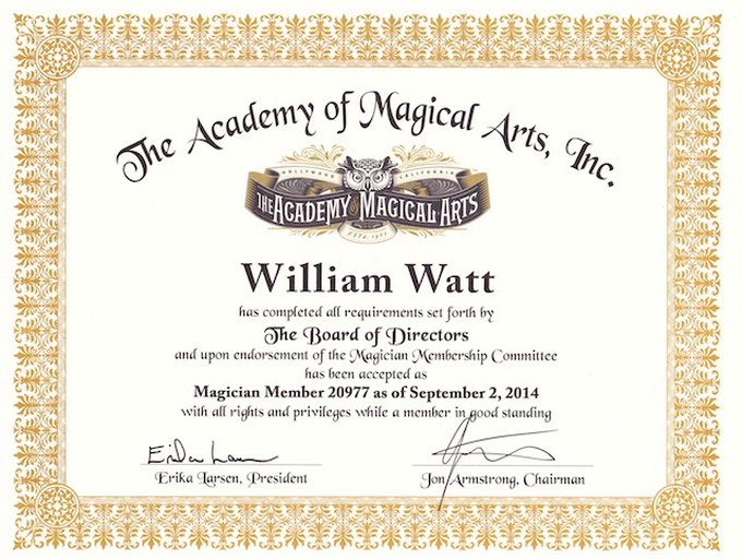 William Watt diplomé "Membre du World Famous Magic Castle" à Hollywood (Los Angeles) en 2014